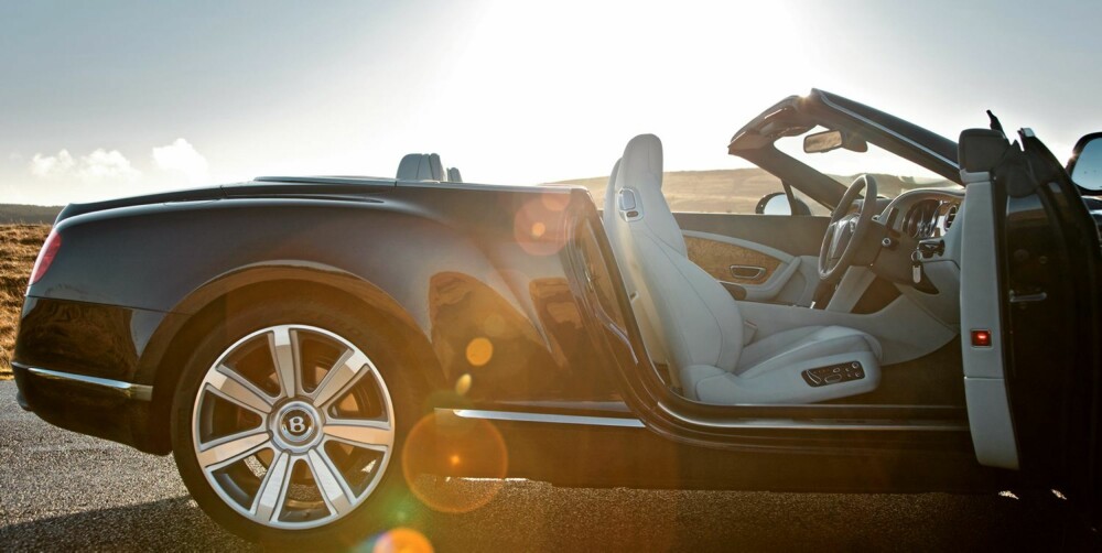 LEKRE LINJER: Bentley Continental GTC.