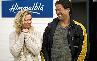 SUKSESS: I dramaserien «Himmelblå» spilte Line hovedrollen Marit. Her sammen med kollega Terje Skonseng Naudeer, som spilte rollen som Roland.