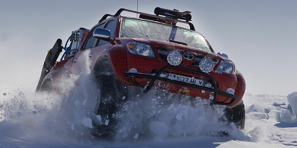 HARD CORE: På vei mot den magnetiske nordpol. Foto: Arctic Trucks