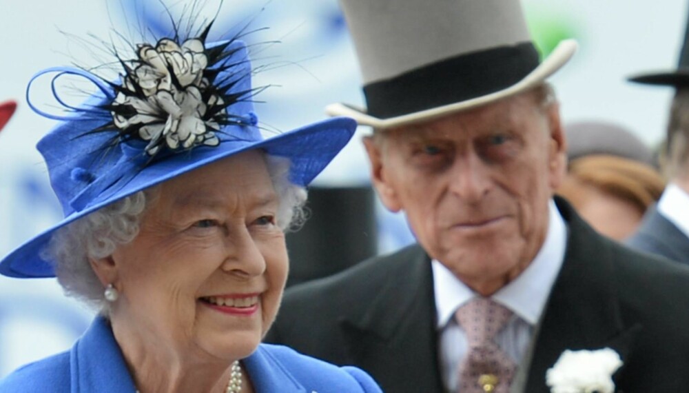 MÅTTE PÅ SYKEHUS: Prins Philip rakk å være med på deler av dronning Elizabeths jubileumsfeiring, før han ble sendt til sykehus. Der lå han i fem netter.