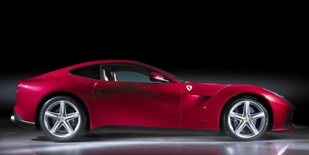 LINJER: F12 Berlinetta er muligens den fineste og mest komplette Ferrari-en noennsinne. LINJER: F12 Berlinetta er muligens den fineste og mest komplette Ferrari-en noennsinne.