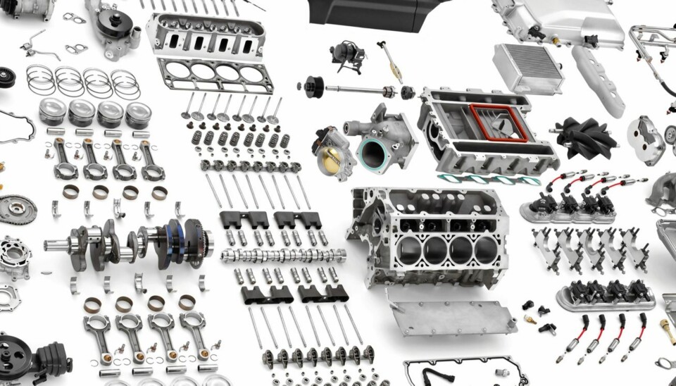 MANGE DELER: Her ser man noen av delene en motor består av. Hva som er hva er ikke så viktig å vite, men det er greit å vite hva slags motor man har i bilen.