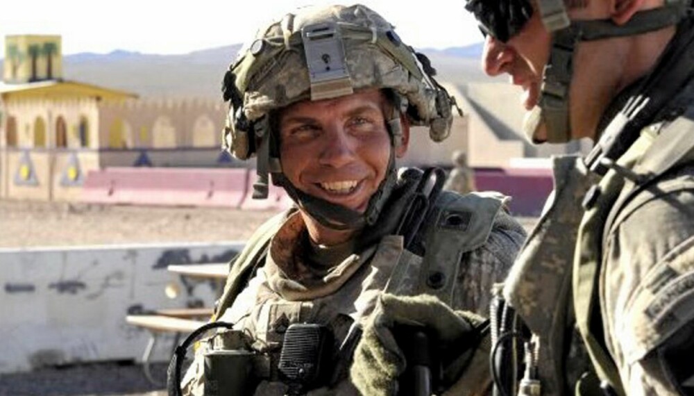 Robert Bales (t.v.) i godt humør under en treningsleir ved Fort Irwin i California. Men smilet fosvant da han fikk vite at neste stopp var Afghanistan.
