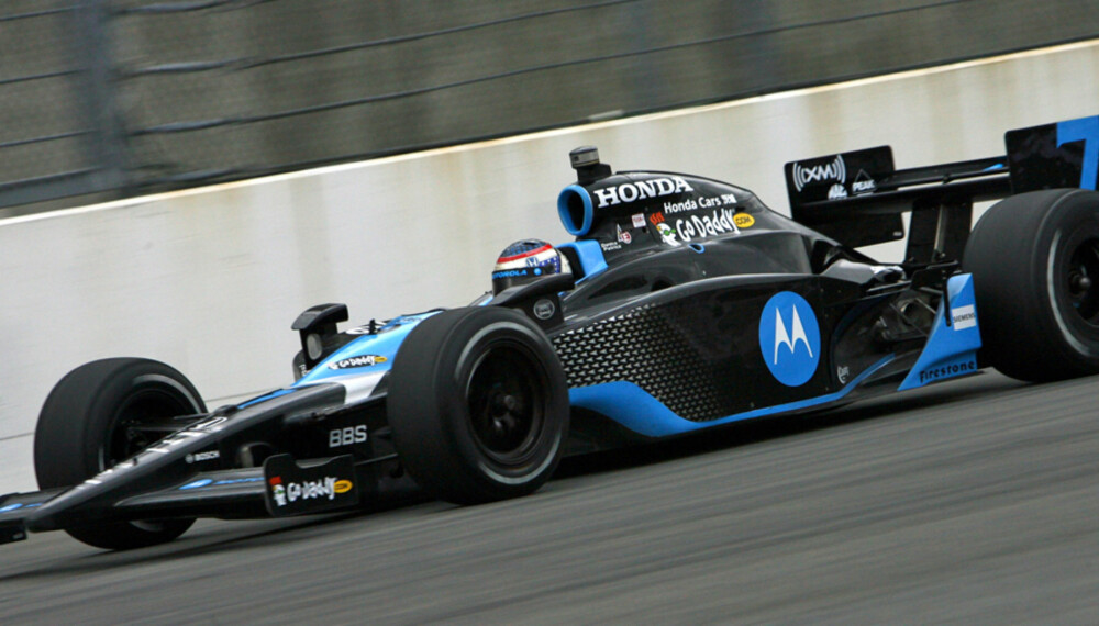 D. Patrick kjører for Indy Car-teamet Andretti Green Racing.