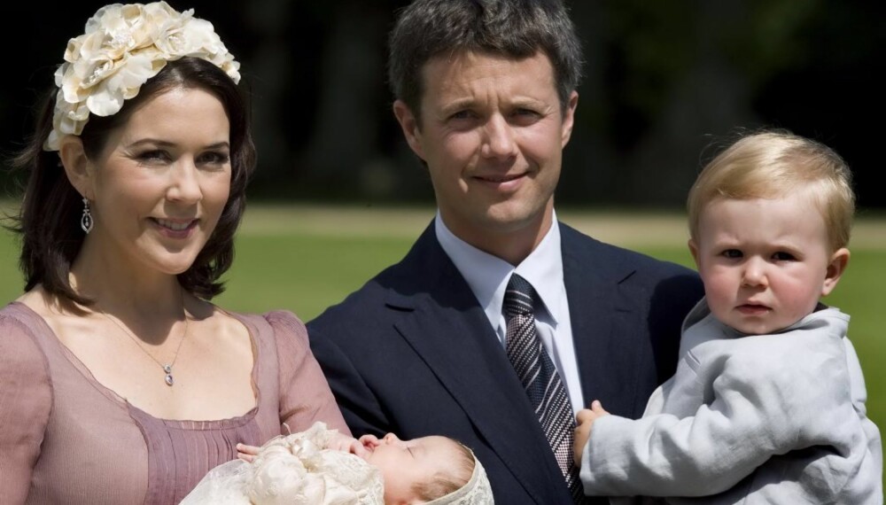 Kronprins Frederik og kronprinsesse Mary med barna Isabella og Christian