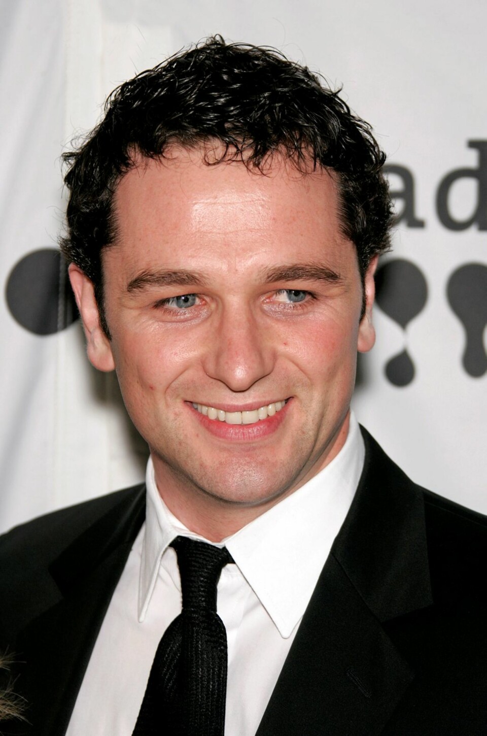 TA DEN RHYS OG LA DEN VANDRE: Kan Sienna Millers følelser ha blusset opp igjen for denne karen, motspiller Matthew Rhys?