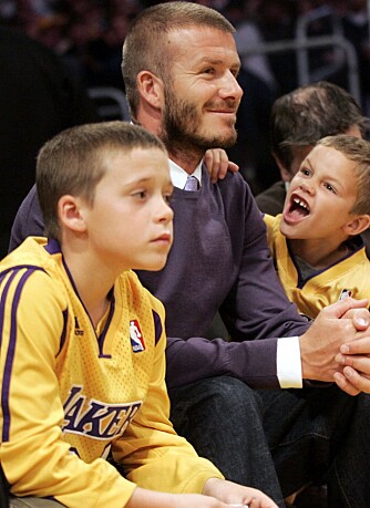 David Beckham med sønnene Brooklyn og Romeo