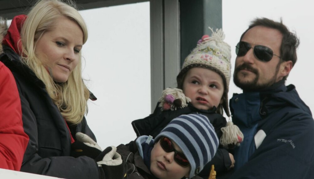 Kronprins Haakon og kronprinsesse Mette-Marit med Ingrid Alexandra og Marius Kronprins Haakon og kronprinsesse Mette-Marit med Ingrid Alexandra og Marius