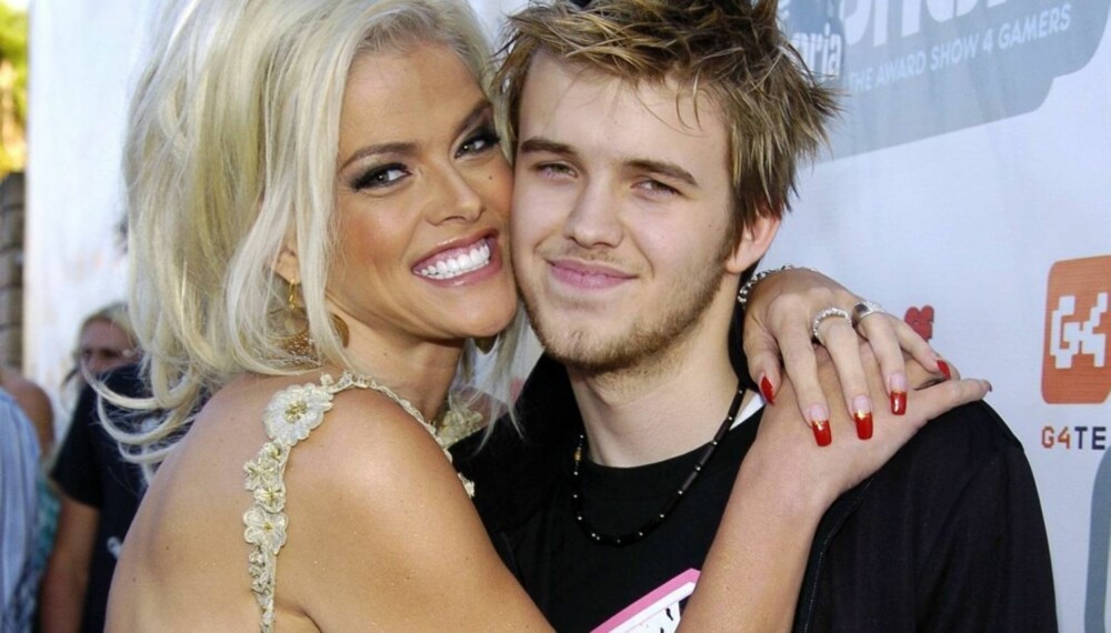 Anna Nicole Smith og sønnen Daniel Anna Nicole Smith og sønnen Daniel