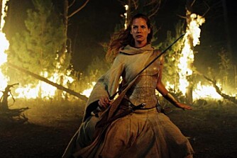 Arya er heltinnen i serien, og slåss for dragene. Foto: Filmweb