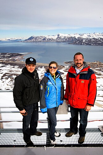 OPPLEVELSESRIKT: Kronprins Frederik, kronprins Haakon og kronprinsesse Victoria var svært fornøyde etter Svalbard-turen.