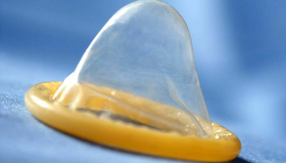 Помогает ли презервативы. Презерватив прозрачный. Презерватив натянутый. Многоразовый презерватив. Силиконовый презерватив.