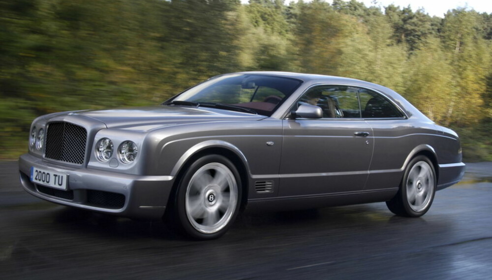 Frontpartiet er slik vi kjenner det fra de øvrige Bentley-modellene.