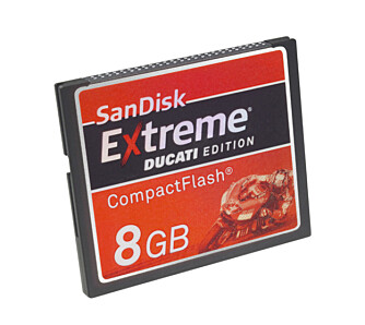 Hastigheten på kortene og USB-pluggen er best i klassen, i følge produsenten. Hastigheten på kortene og USB-pluggen er best i klassen, i følge produsenten.