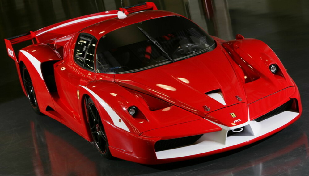 Etter at de private, ikke-profesjonelle testførerne har fått si sitt, har Ferrari lagd en oppgraderingspakke til FXX som har gjort den enda mer ekstrem. Etter at de private, ikke-profesjonelle testførerne har fått si sitt, har Ferrari lagd en oppgraderingspakke til FXX som har gjort den enda mer ekstrem.