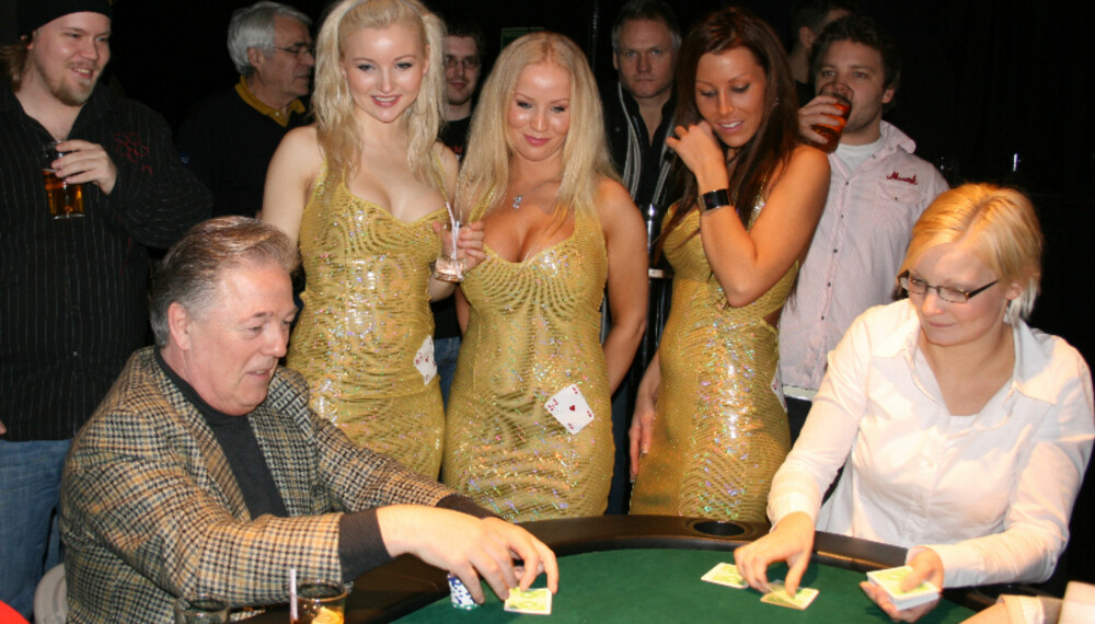 ERFAREN POKERPROFF: Thor Hansen er vår mest meritterte pokerproff. Her i godt lag under Vi Menns Pokergalla tidligere i år.