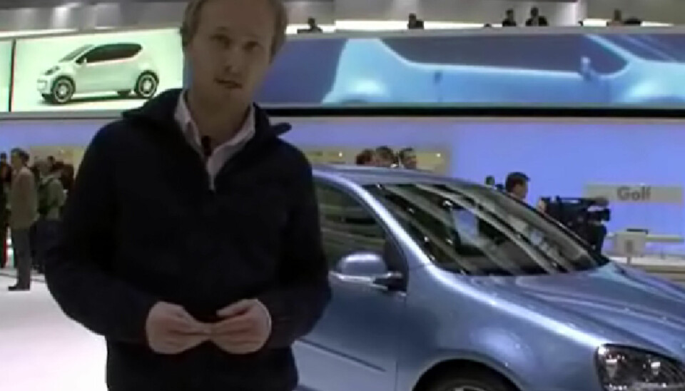 Det er lave utslipp som gjelder på bilmessen i Genève. Klikk på lenken og se videoen på Vi Menn-TV.
