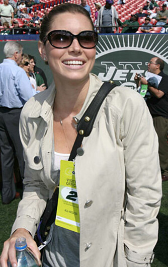 Jessica Biel med solbriller til hverdags. (Foto: WireImage/All Over)