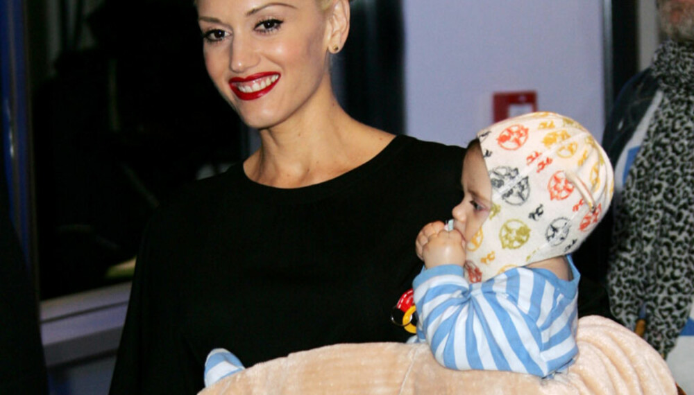 Gwen Stefani har kastet seg på babybølgen. Sangeren fødte sin førstefødte, sønnen Kingston James McGregor, i mai i fjor. Gwen Stefani har kastet seg på babybølgen. Sangeren fødte sin førstefødte, sønnen Kingston James McGregor, i mai i fjor.