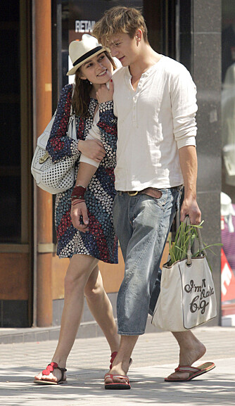 Keira Knightley og typen Rupert Went på trendy shopping i London.