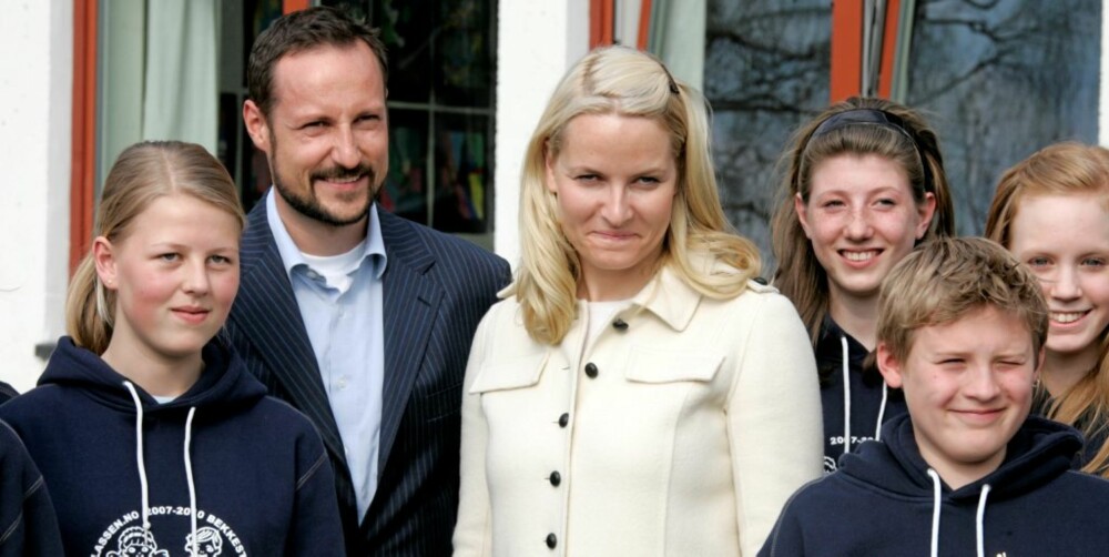 SOLIDARITET VIKTIG: Kronprins Haakon og Kronprinsesse Mette-Marit er til stede ved arrangement med Bekkestua internasjonale solidaritetsklasse.