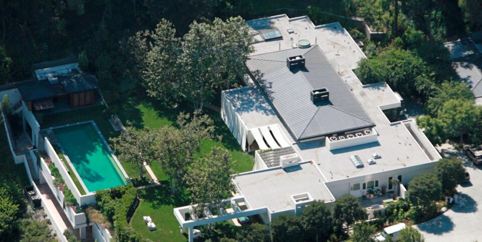 VIET I HAGEN: Her, hjemme i parets hage, ble Ellen Degeneres og Portia de Rossi viet lørdag.