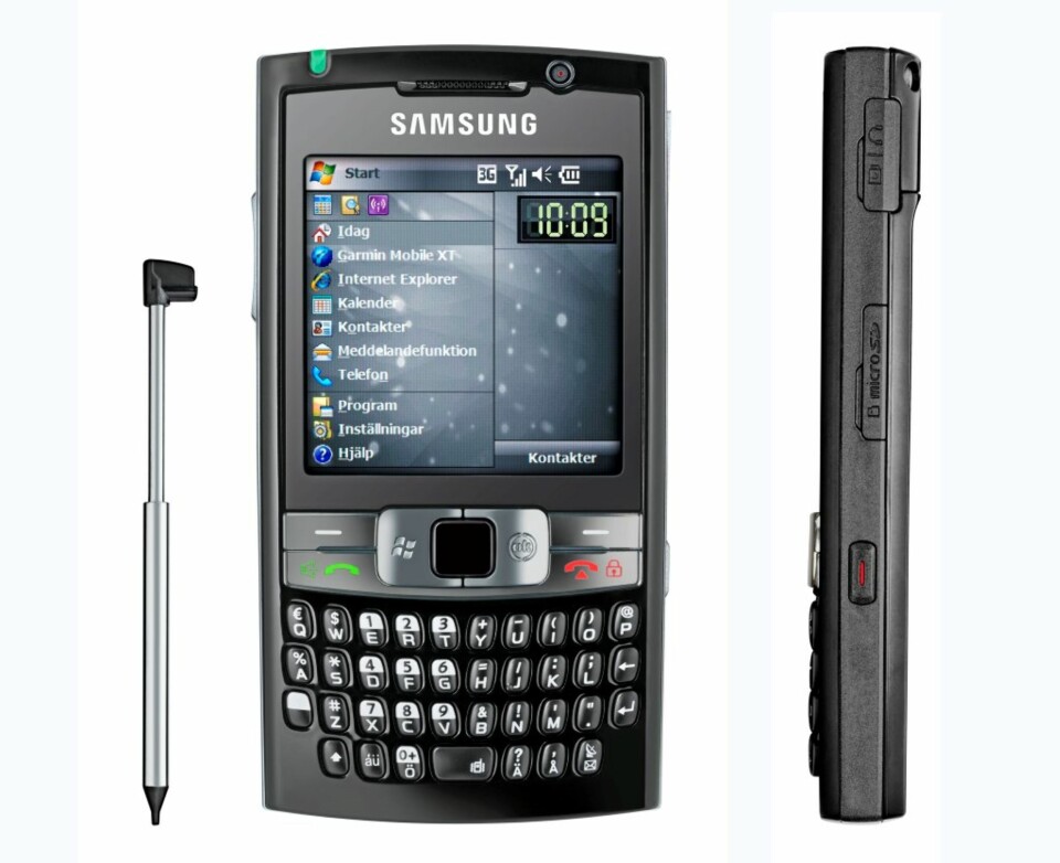 Samsung SGH-i780 er bred, men overraskende tynn.