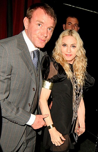 LYKKEN BRAST: Etter måneder med spekulasjoner går Madonna og Guy Ritchie hver til sitt