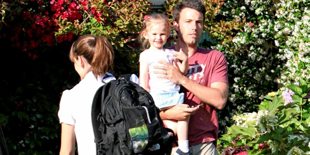 ENGASJERTE: Jennifer Garner og Ben Affleck setter heller karrieren på vent for å få tid til datteren Violet.
