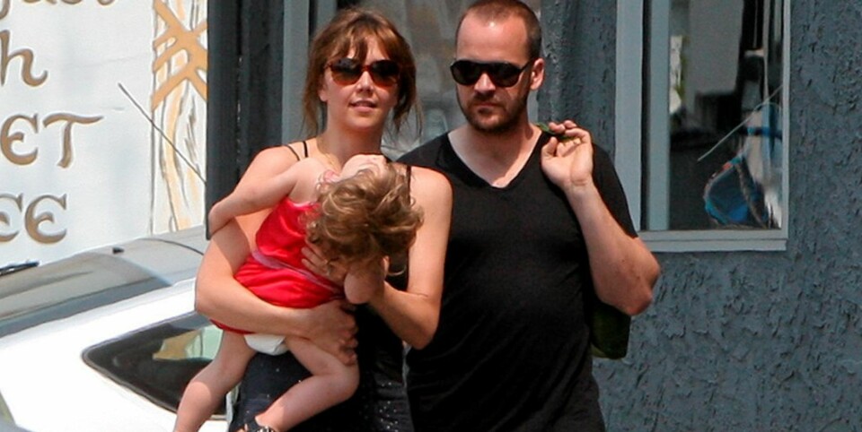 FAMILIELYKKE: Maggie og Peter fikk datteren Ramona i oktober for to år siden. Paret har vært forlovet siden 2006, men har ennå ikke giftet seg.