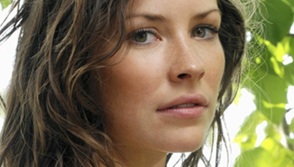 Evangeline Lilly ser flott ut i sin Kate-rolle i Lost. Men det er nok ikke bare tilfeldige krøller som bølger seg nedover ryggen.