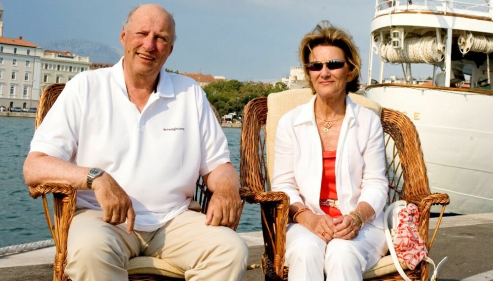 40 ÅR I SELSKAP: Kong Harald og dronning Sonja feirer sine 40 år som ektepar i dag.