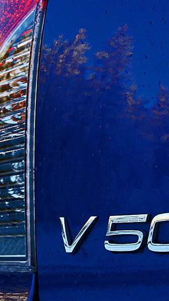 Storselgeren Volvo V70 ligger nede på 40. plass, langt under middels. Det samme gjelder for tvillingene V50 og S40.