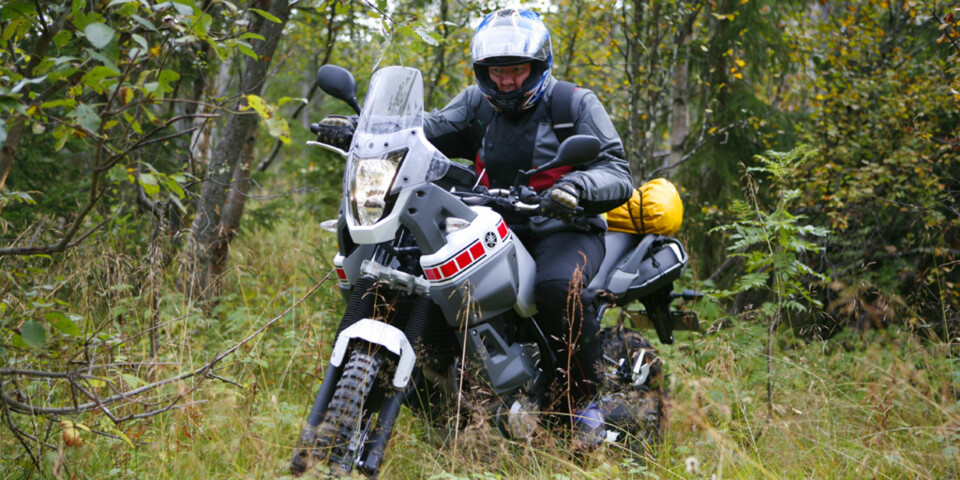 ARTIKKELFORFATTEREN: Med Yamaha Ténéré i bushen.