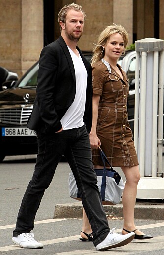 I PARIS: Duffy ble observert sammen med kjæresten sin tidligere i sommer. Her i Paris i begynnelsen av juni.