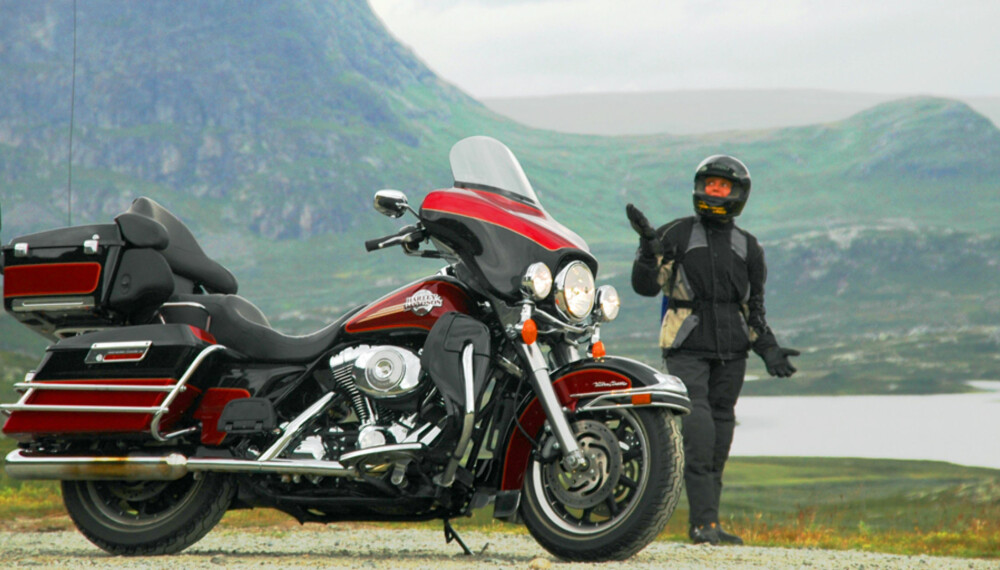 De er store, dyre og ettertraktede. Det nærmest regner Harley-Davidsons i Norge i år.