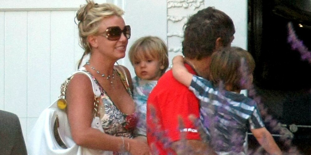FAMILIETID: Britney Spears er et eneste stort smil når hun får være sammen med Sean Preston og Jayden James.