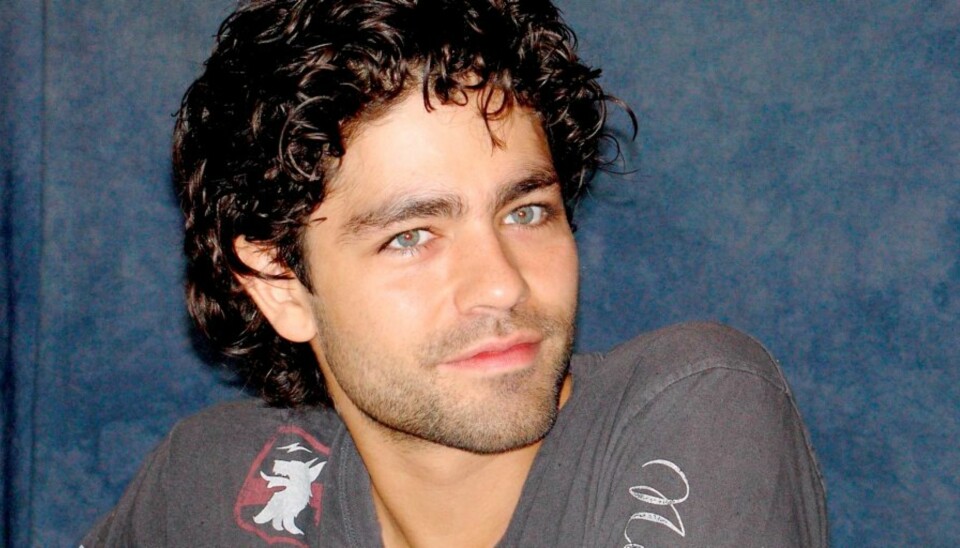 SINGEL IGJEN: Mange jenter sikler nok eter Adrien Grenier, særlig etter han nylig ble singel.