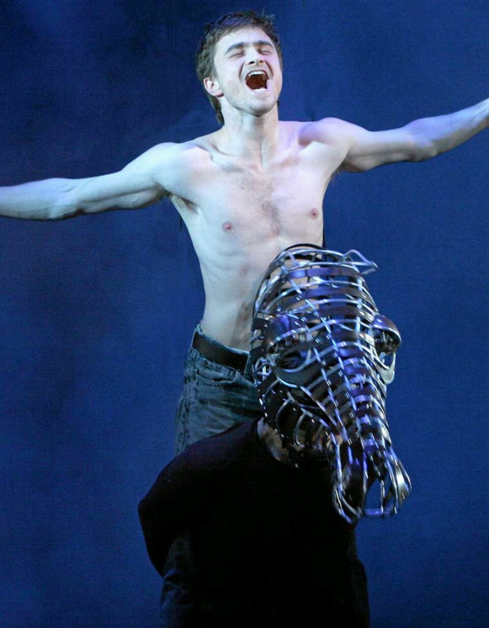 KRITIKERROST: Daniel høstet strålende kritikker da han spilte Alan Strang i teatertykket 'Equus' i London. I høt gjentar han suksessen på Broadway i New York.