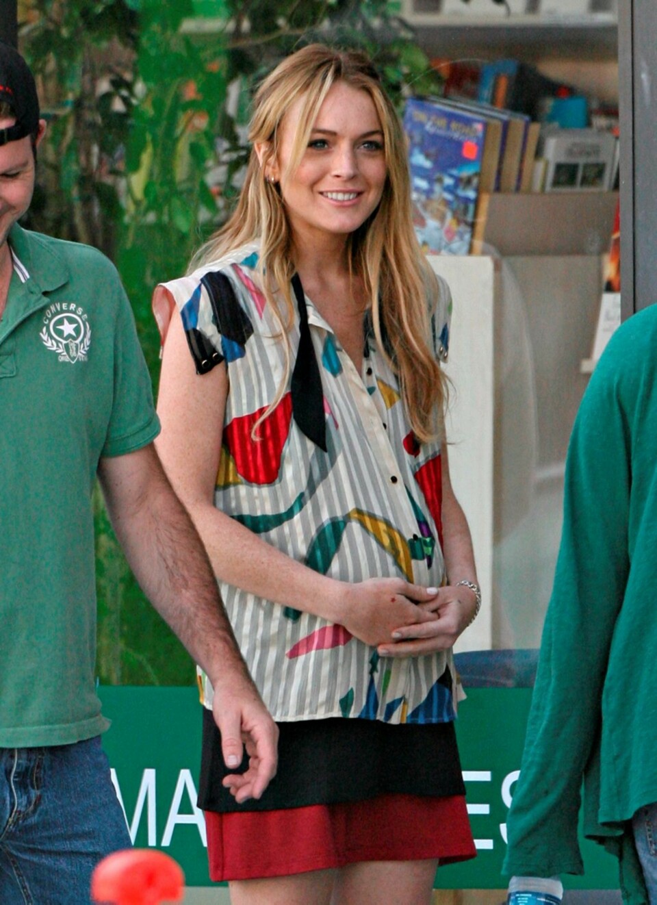 FALSK MAGE: Lindsay Lohan spiller gravid i filmen 'Labor Pains'