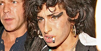 FOR STYGG: Ifølge henne selv er Amy Winehouse for stygg til å feire sin egen bursdag.