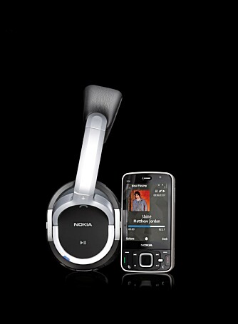 Musikkfunksjonen på N96 er glimrende. Musikktastene lar deg navigere i musikken uansett hva du driver med på selve telefonen.