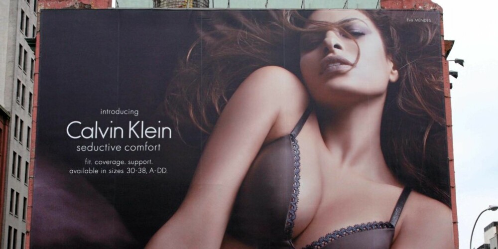 UNDERTØY: Eva reklamerer også for undertøy for Calvin Klein.