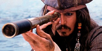 EKTE RØVER: Johnny Depp storkoste seg i rollen som Jack Sparrow. Kanskje ikke rart han sa ja til film nummer fire.