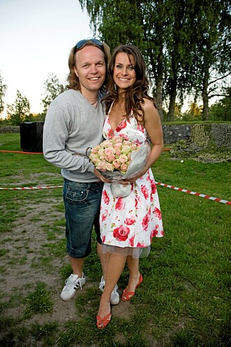 ROMANTIKK: Katrine Moholt og ektemannen Snorre Harstad trives godt på landsbygda på Nannestad