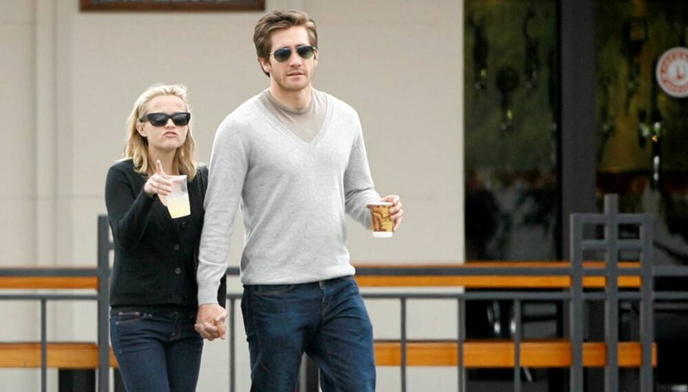 SAMBOERE: Mye tyder på at Reese Witherspoon og Jake Gyllenhaal blir samboere i London. Nylig var de på jakt sammen med en eiendomsmegler.