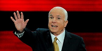 Senator John McCain får huden full av et av USA største rockeband for å ha brukt musikken deres uten tillatelse.