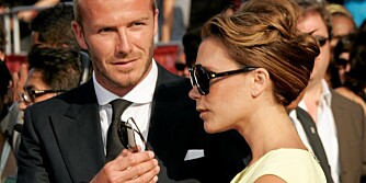 Please, don't stand so close to me. Ikke så rart at David Beckham vil holde avstand til fru Posh.