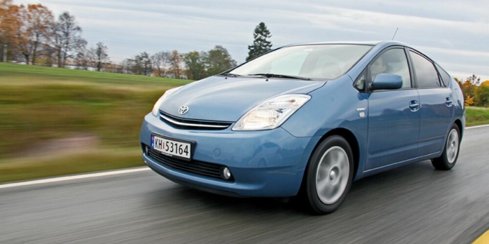 HYBRID: Elektromotoren i Toyota Prius gir billig og teknisk fascinerende framdrift.