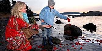 – Eric ville ikke ha et gravsted, så her ved fjorden i Oslo er det nærmeste vi kommer en grav. Thorallur og jeg er ofte her og minnes Daddy, og noen ganger kaster vi roser på sjøen til minne om ham. Det er vår måte å pynte graven på, forteller Björg.